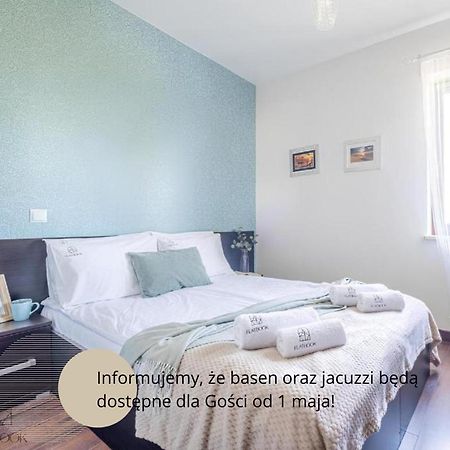 Sztutowo Lazurowy Dwor - Apartamenty Oraz Pokoje Z Basenem I Parkingiem Extérieur photo