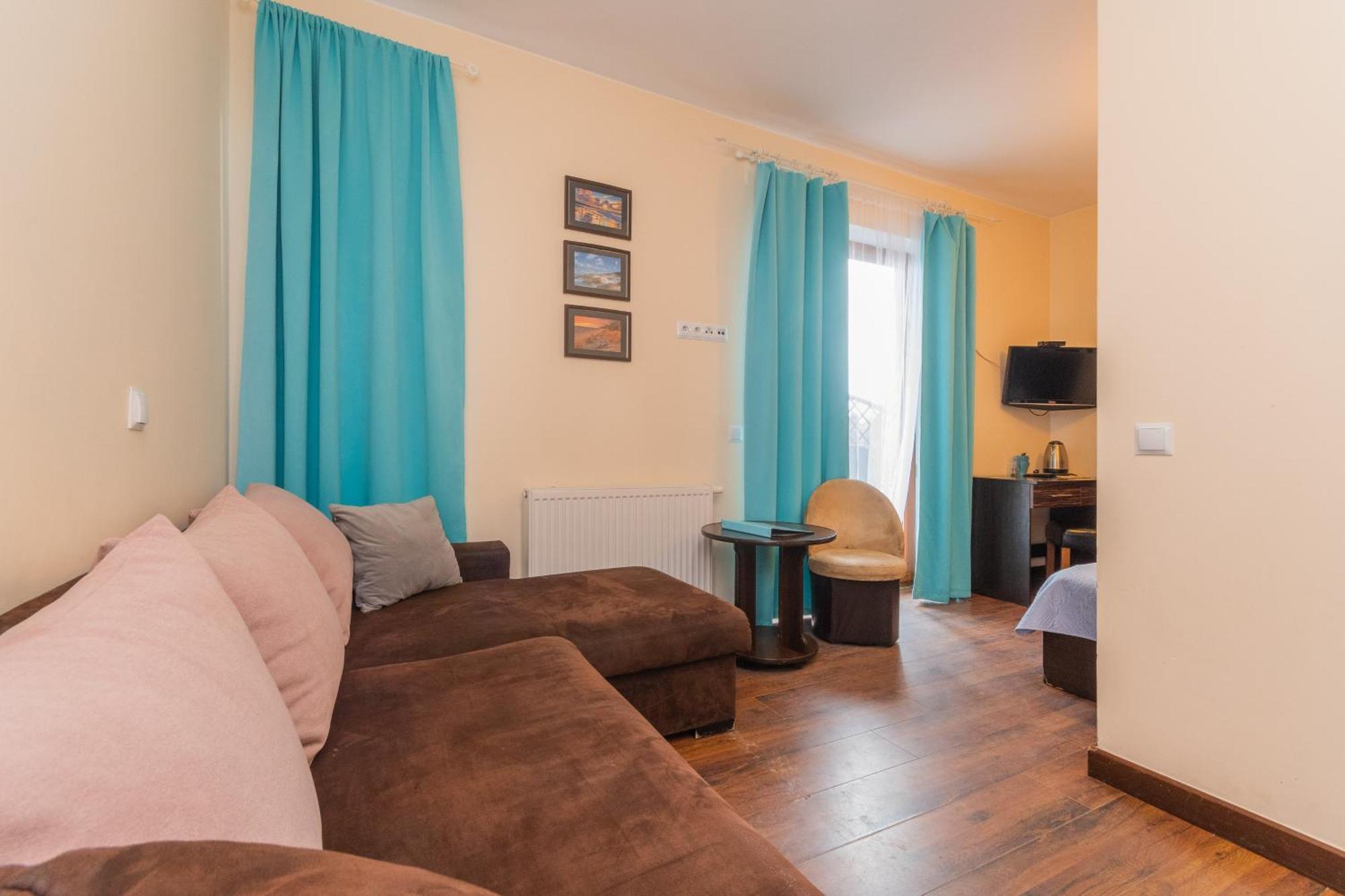 Sztutowo Lazurowy Dwor - Apartamenty Oraz Pokoje Z Basenem I Parkingiem Extérieur photo