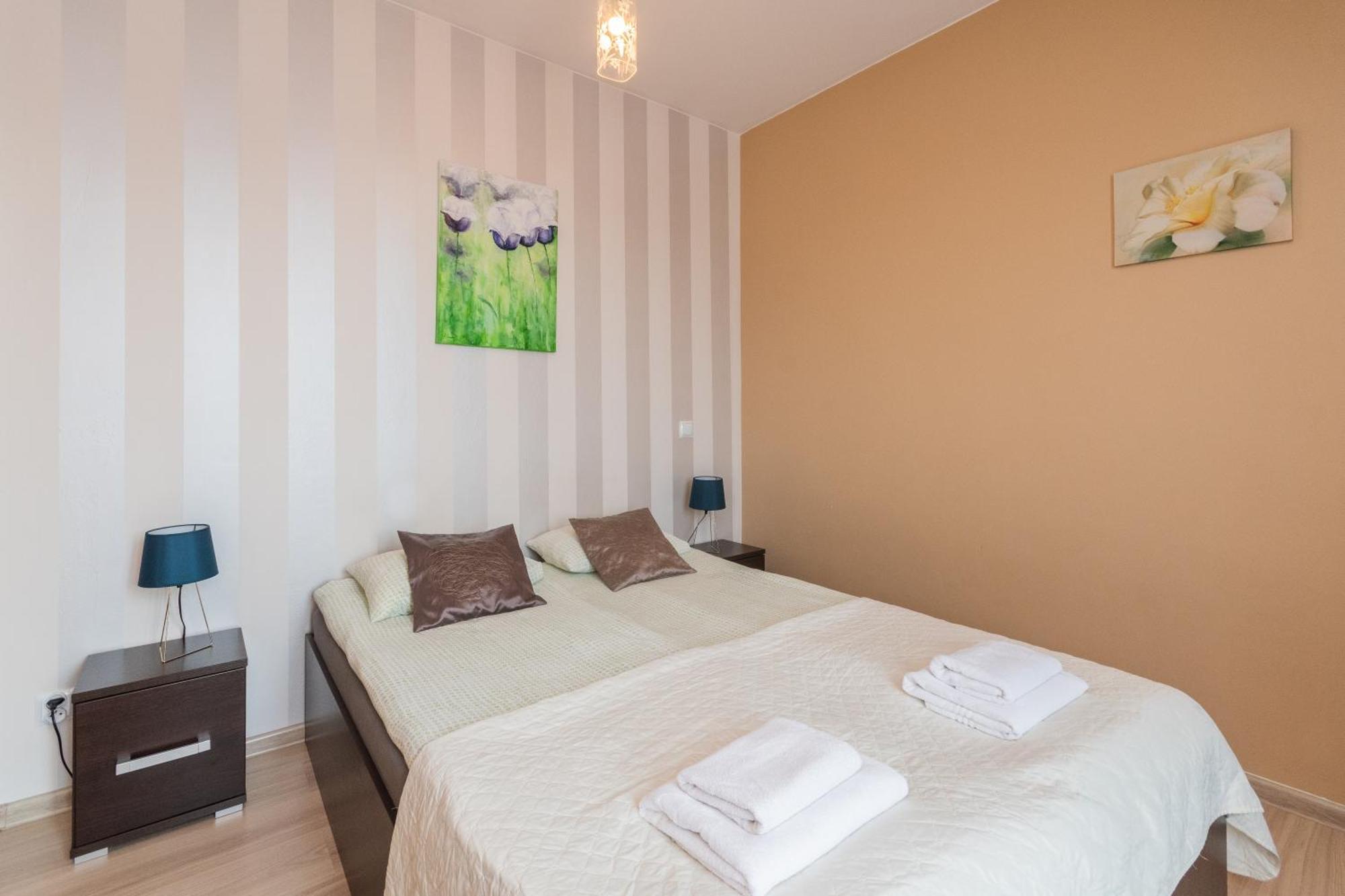 Sztutowo Lazurowy Dwor - Apartamenty Oraz Pokoje Z Basenem I Parkingiem Extérieur photo