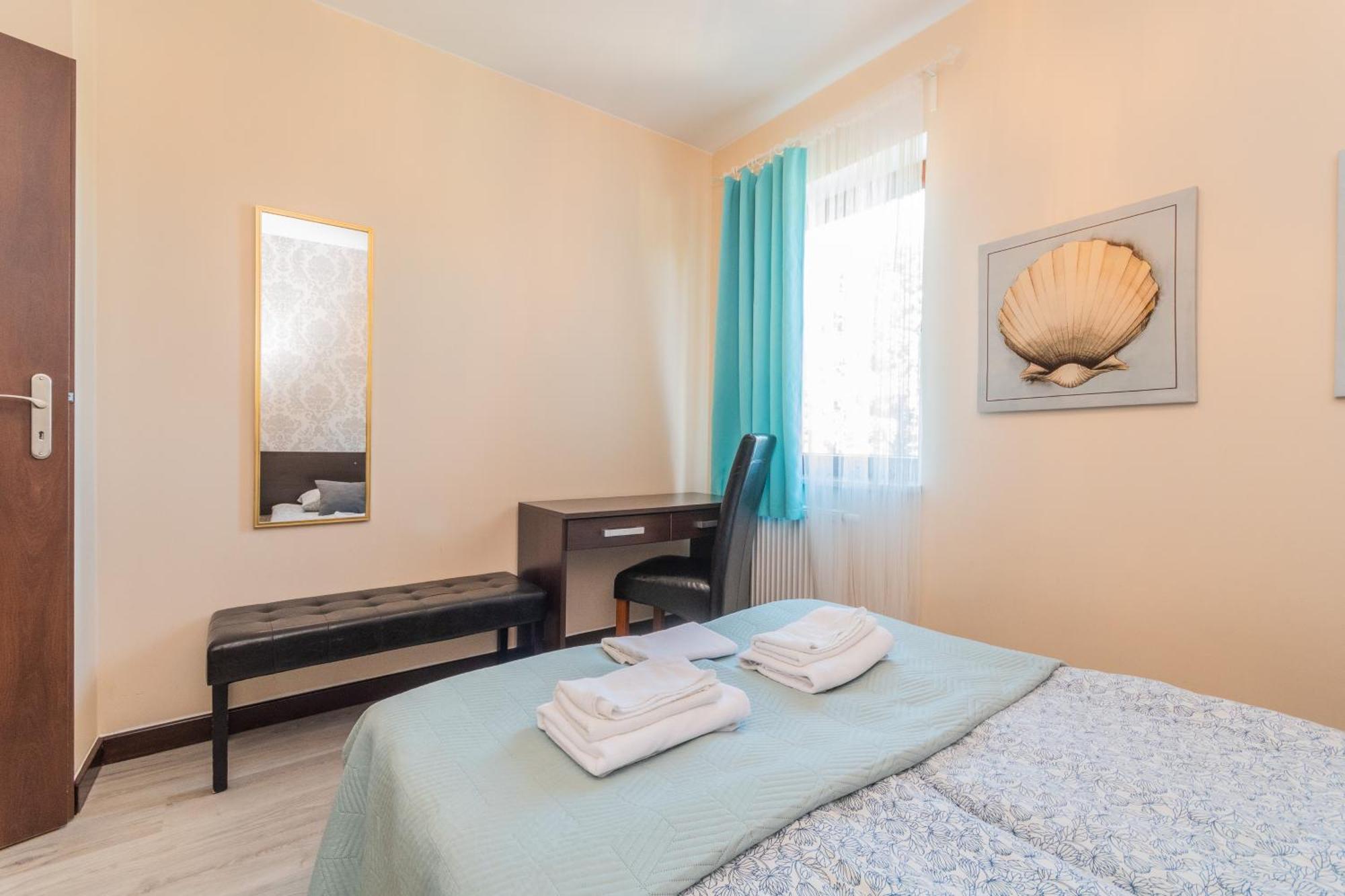 Sztutowo Lazurowy Dwor - Apartamenty Oraz Pokoje Z Basenem I Parkingiem Chambre photo