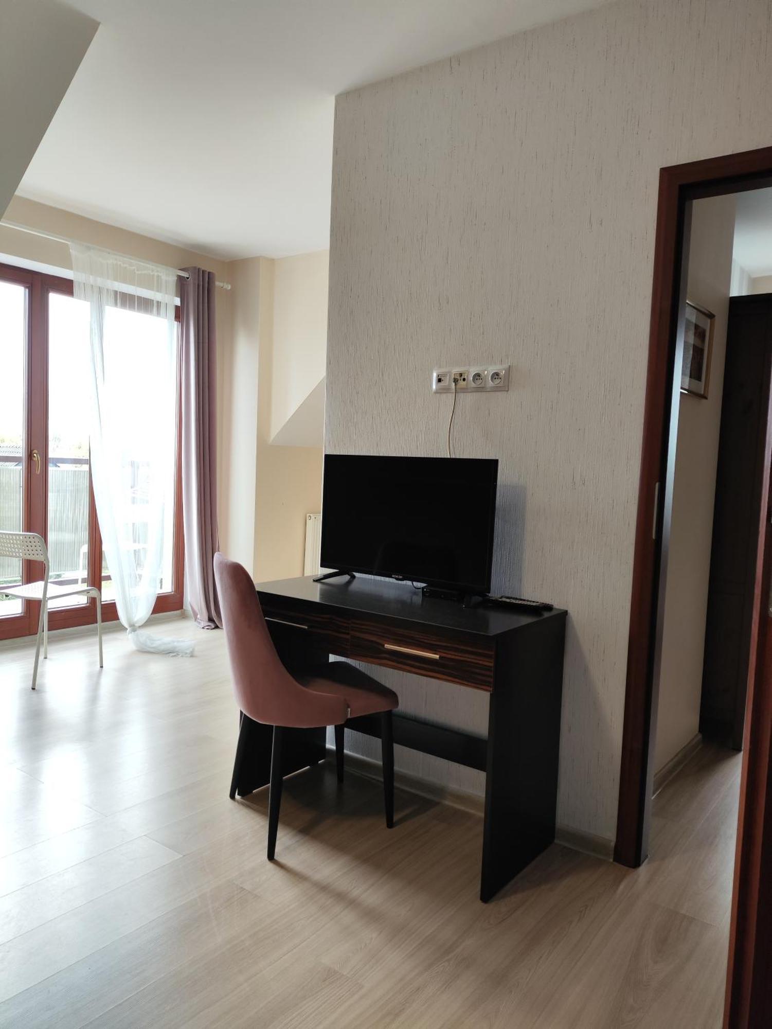 Sztutowo Lazurowy Dwor - Apartamenty Oraz Pokoje Z Basenem I Parkingiem Extérieur photo