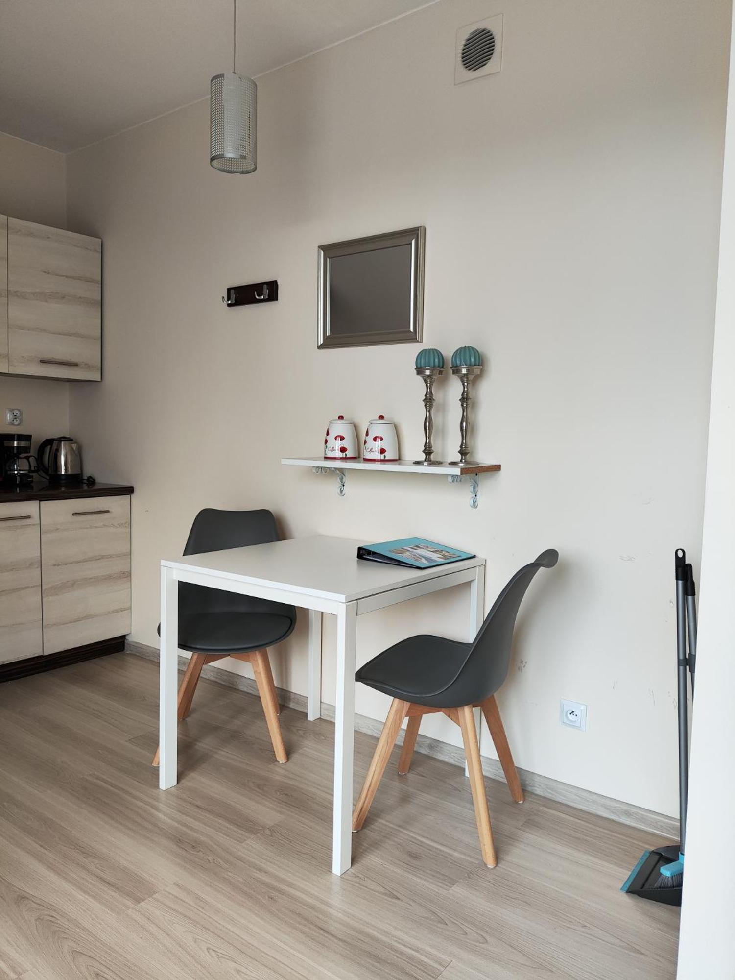 Sztutowo Lazurowy Dwor - Apartamenty Oraz Pokoje Z Basenem I Parkingiem Extérieur photo
